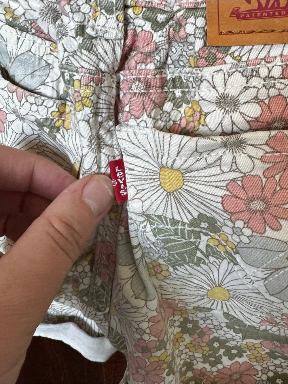 Levis 98% cotton